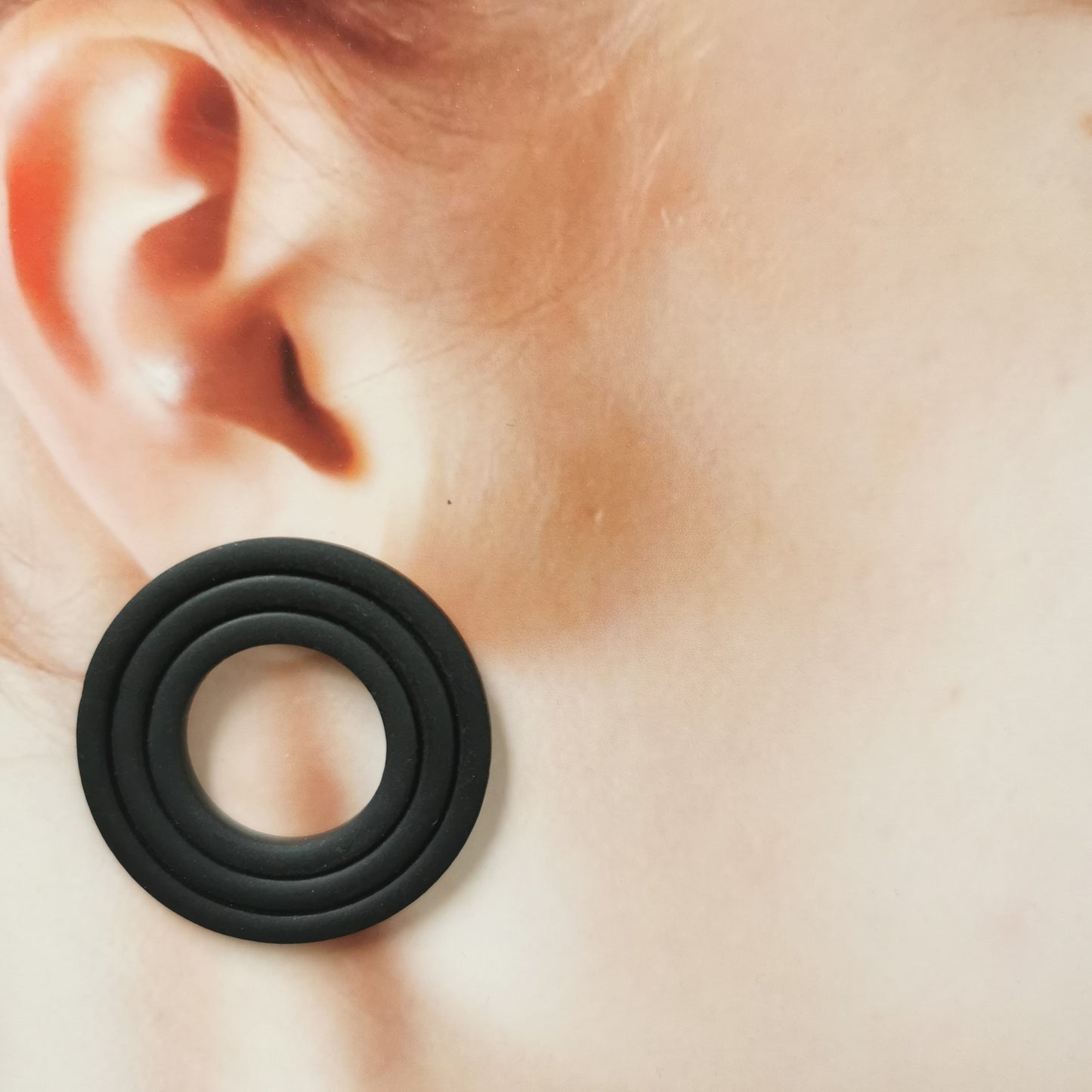 Peekeboo big maxi stud.