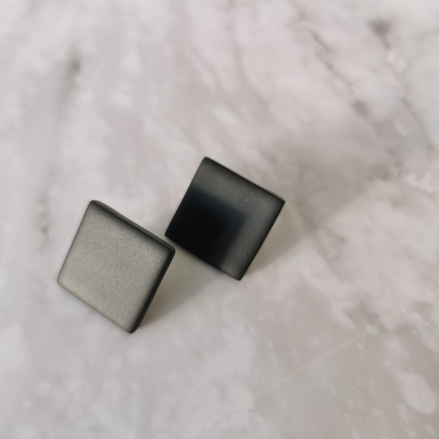 Simple square stud