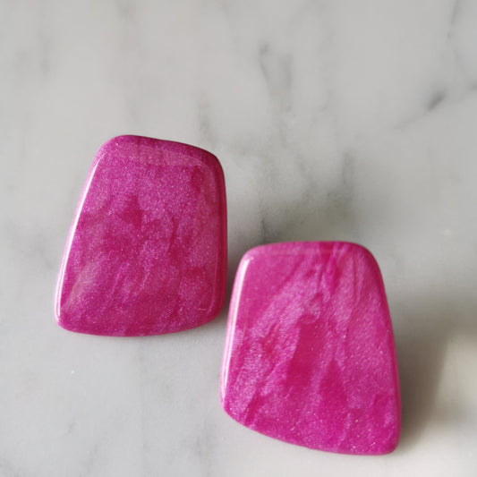 Pink shimmy stud