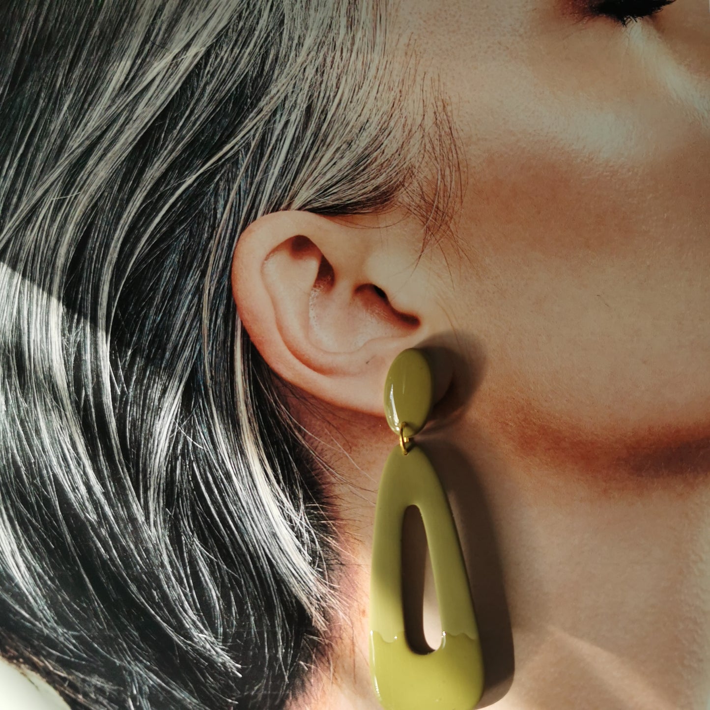 Dipped dangles