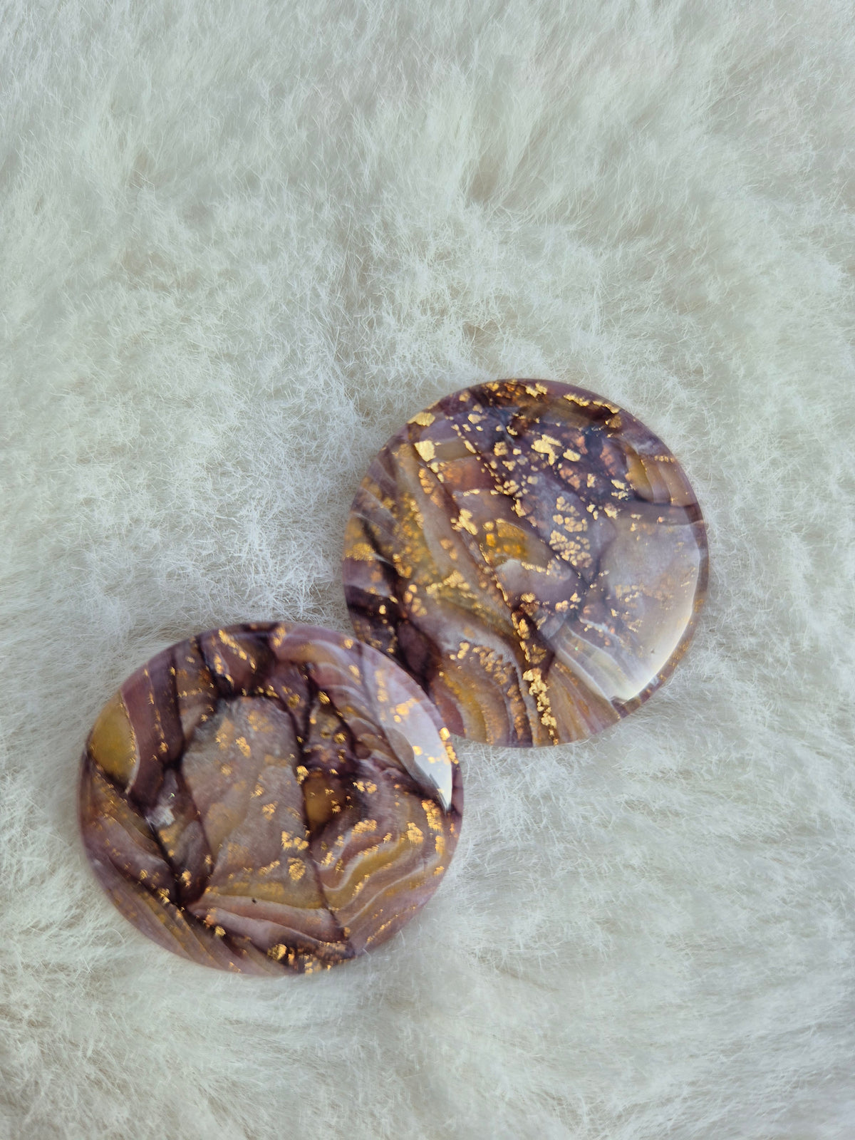 Pink moss stud