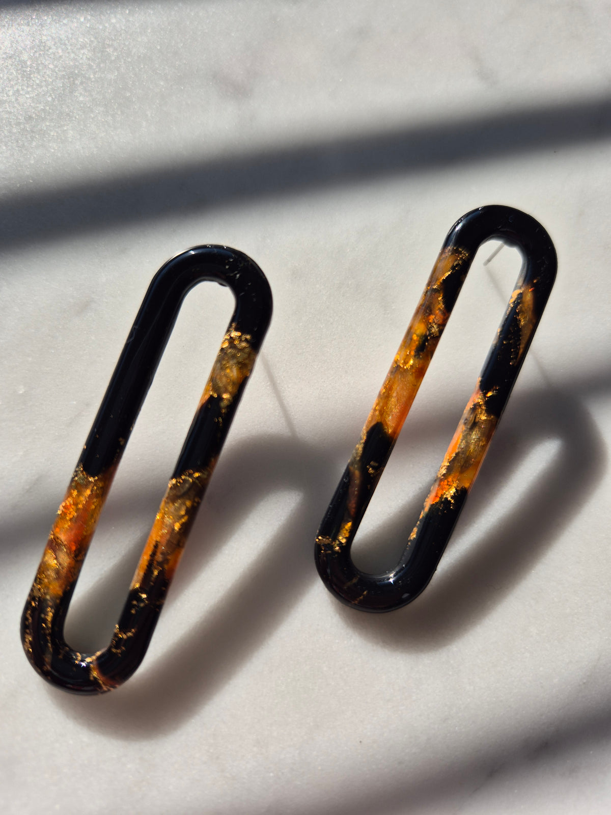 Amber stretched donut