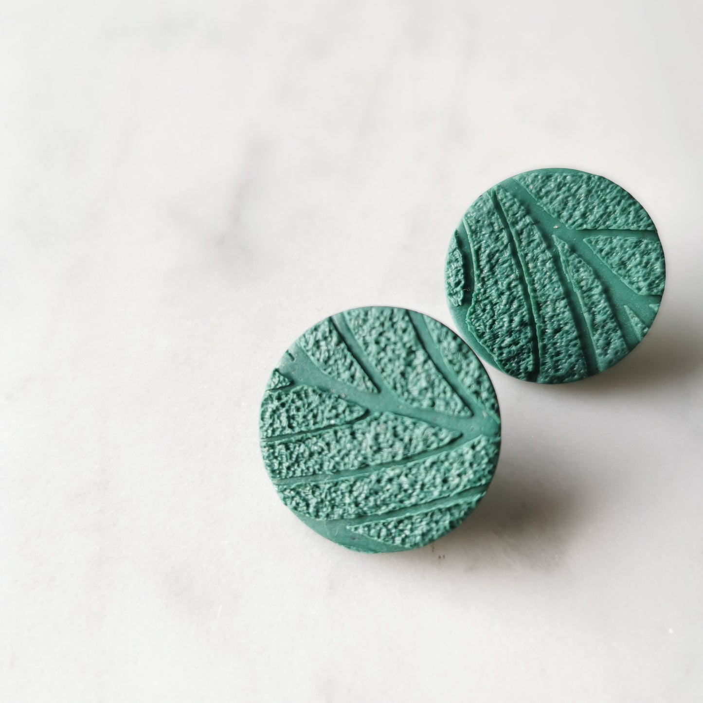 'Jungle' textured stud