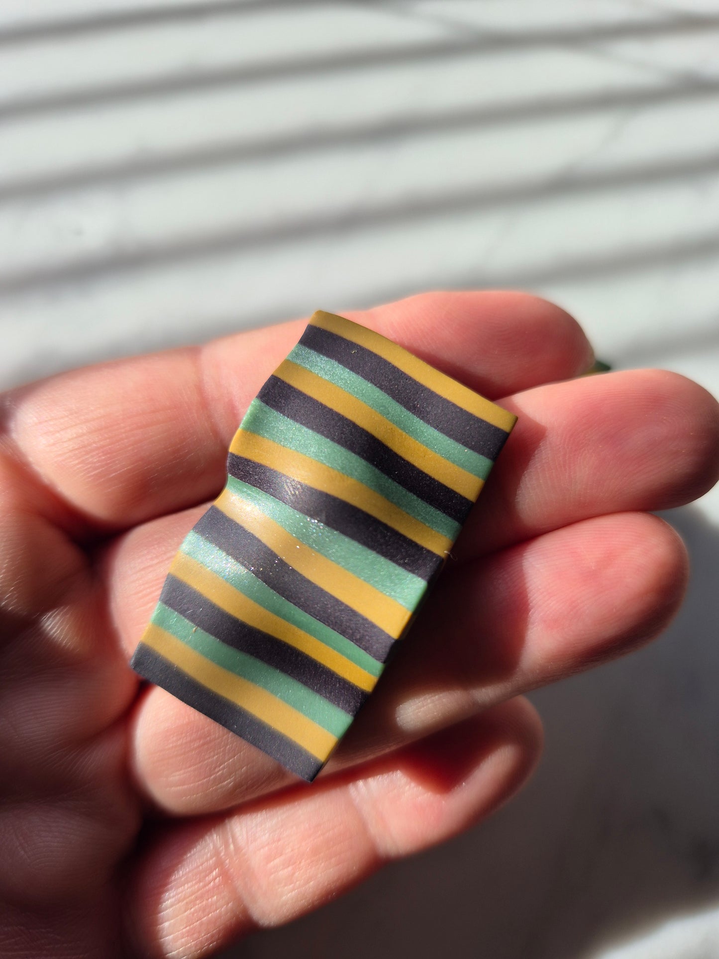 Stripe folded studs