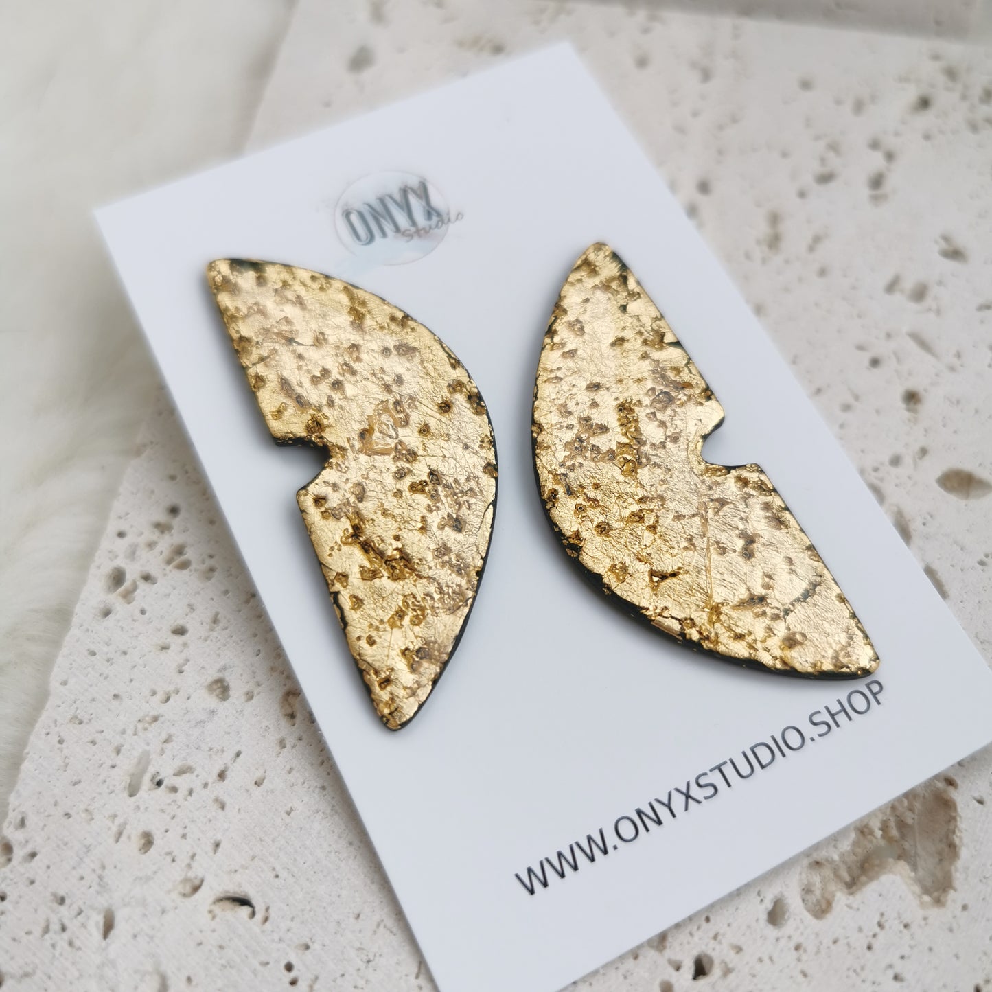 Goldfever statement studs