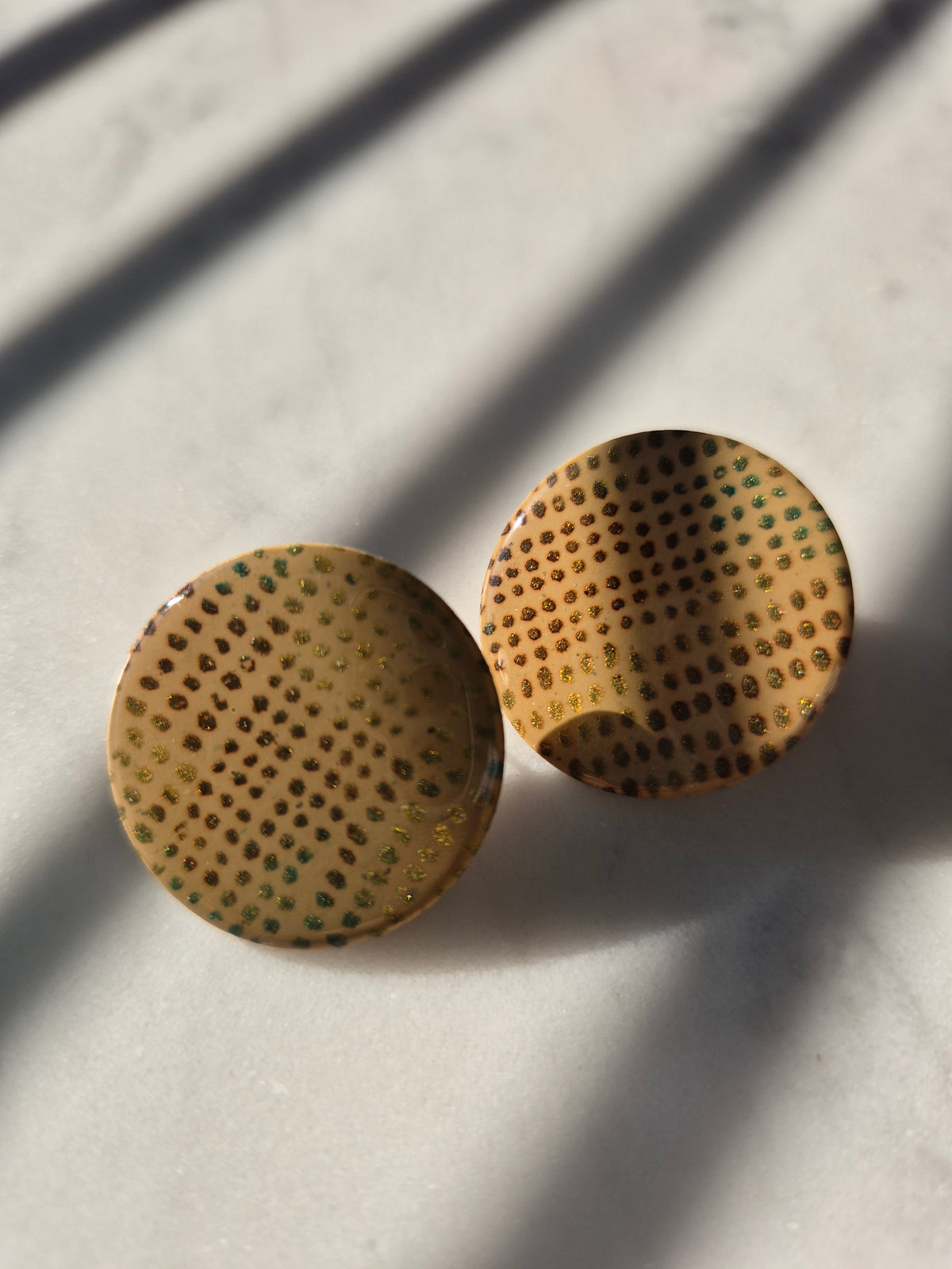 Dot maxi stud