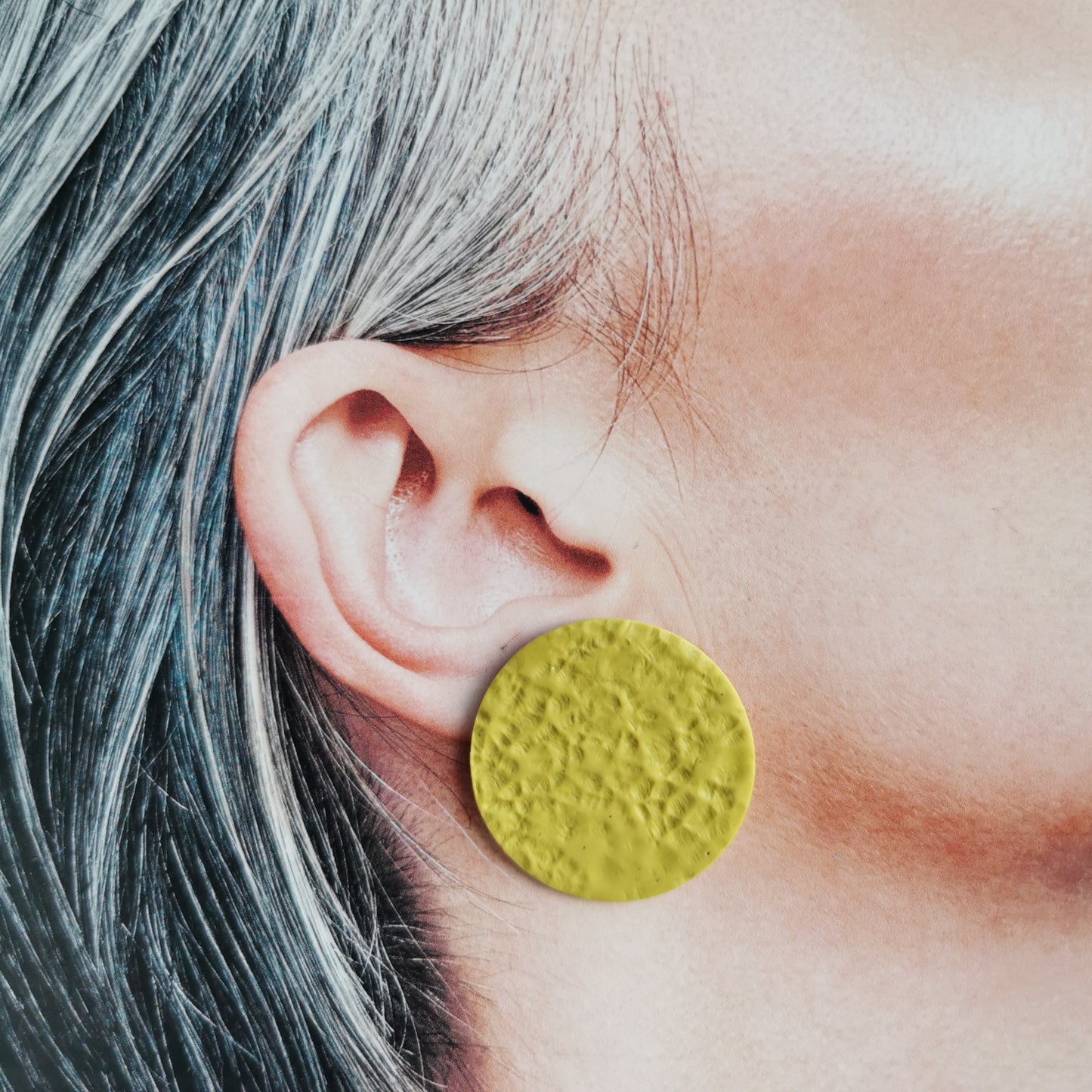 ´Textured´ maxistud