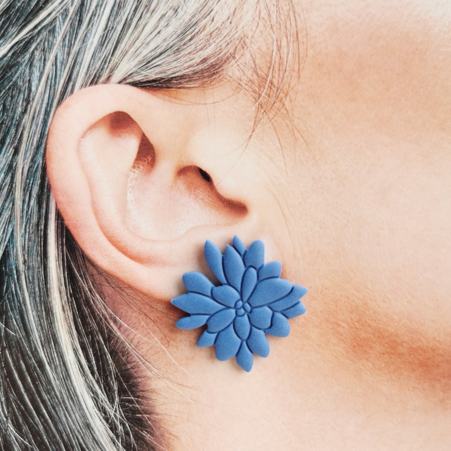 Abstract Flower stud