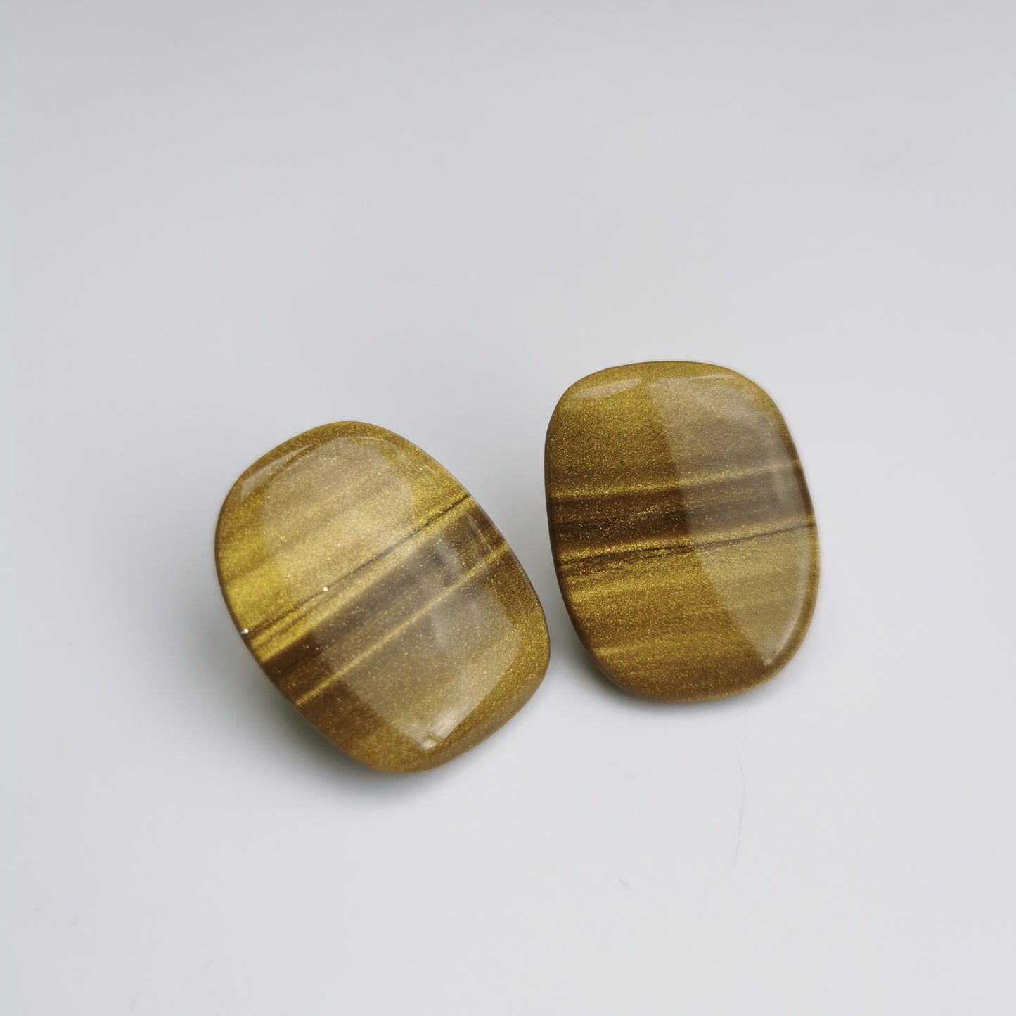 Tigerseye stud