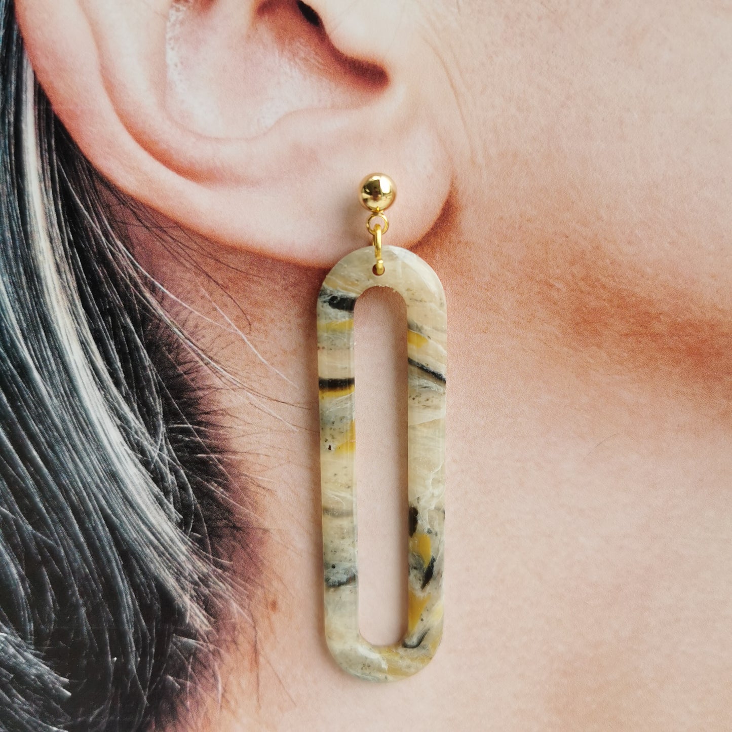 Stone stretched donut