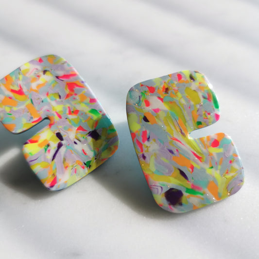 'Pop' statement stud