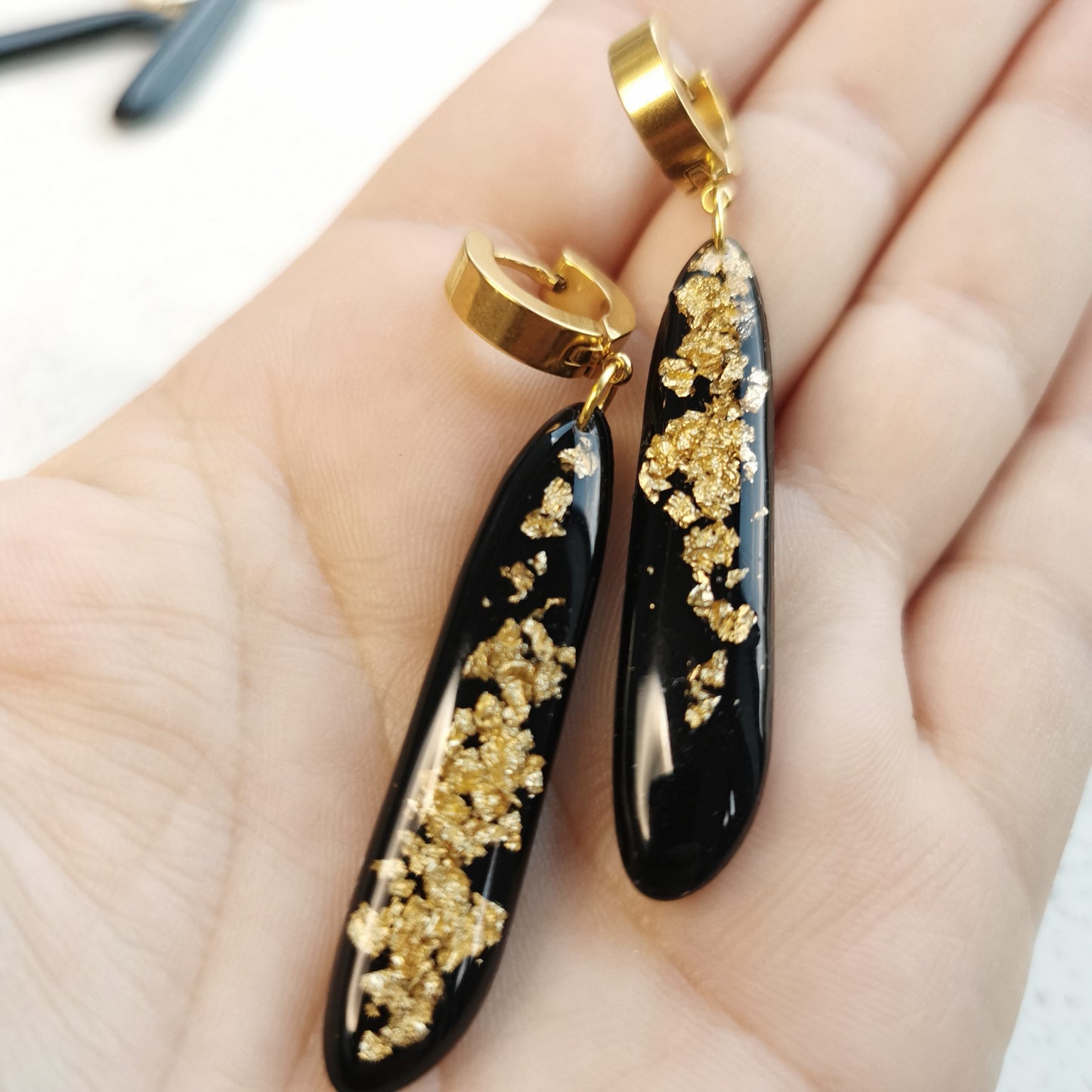 Goldflake hangers