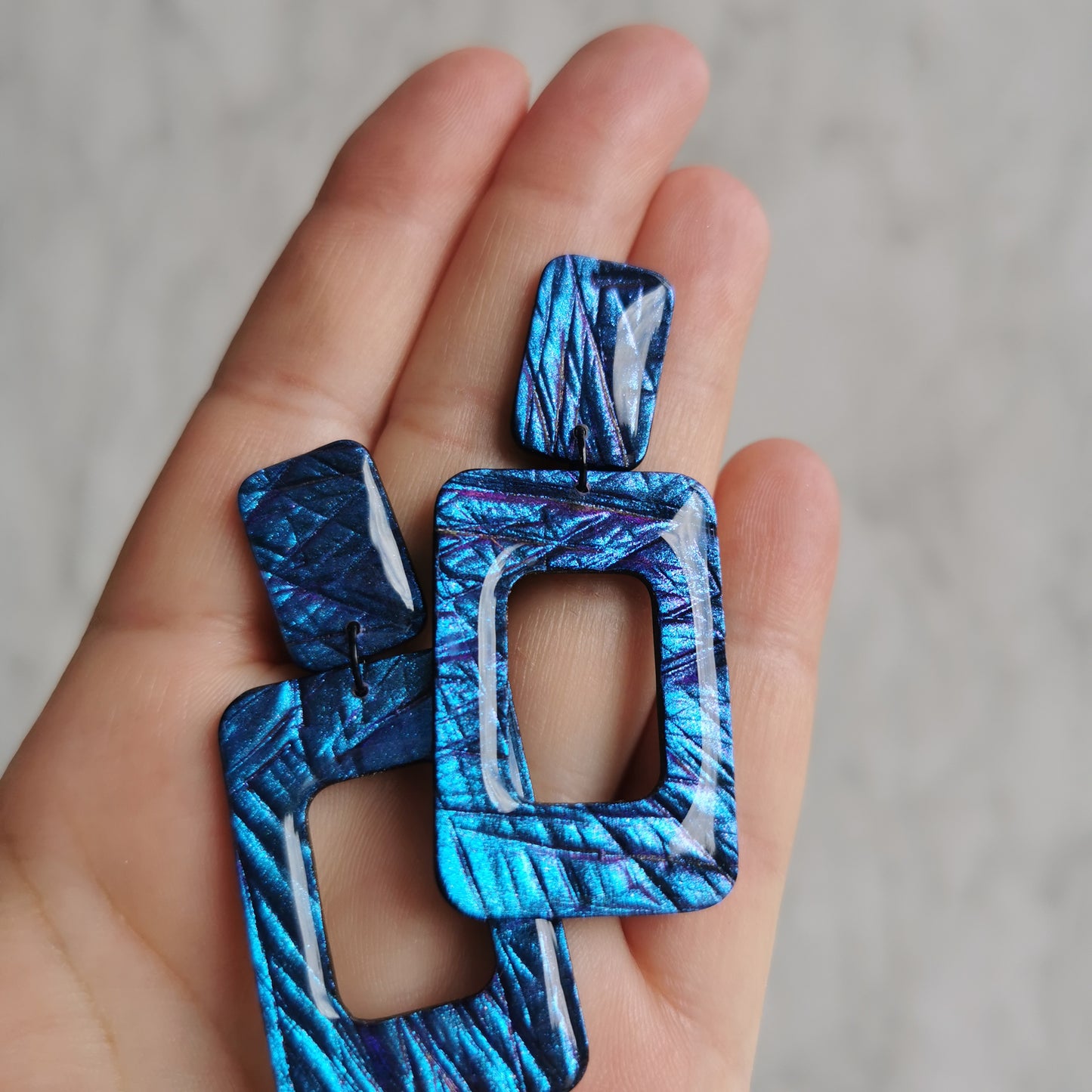 Colorshift square hangers