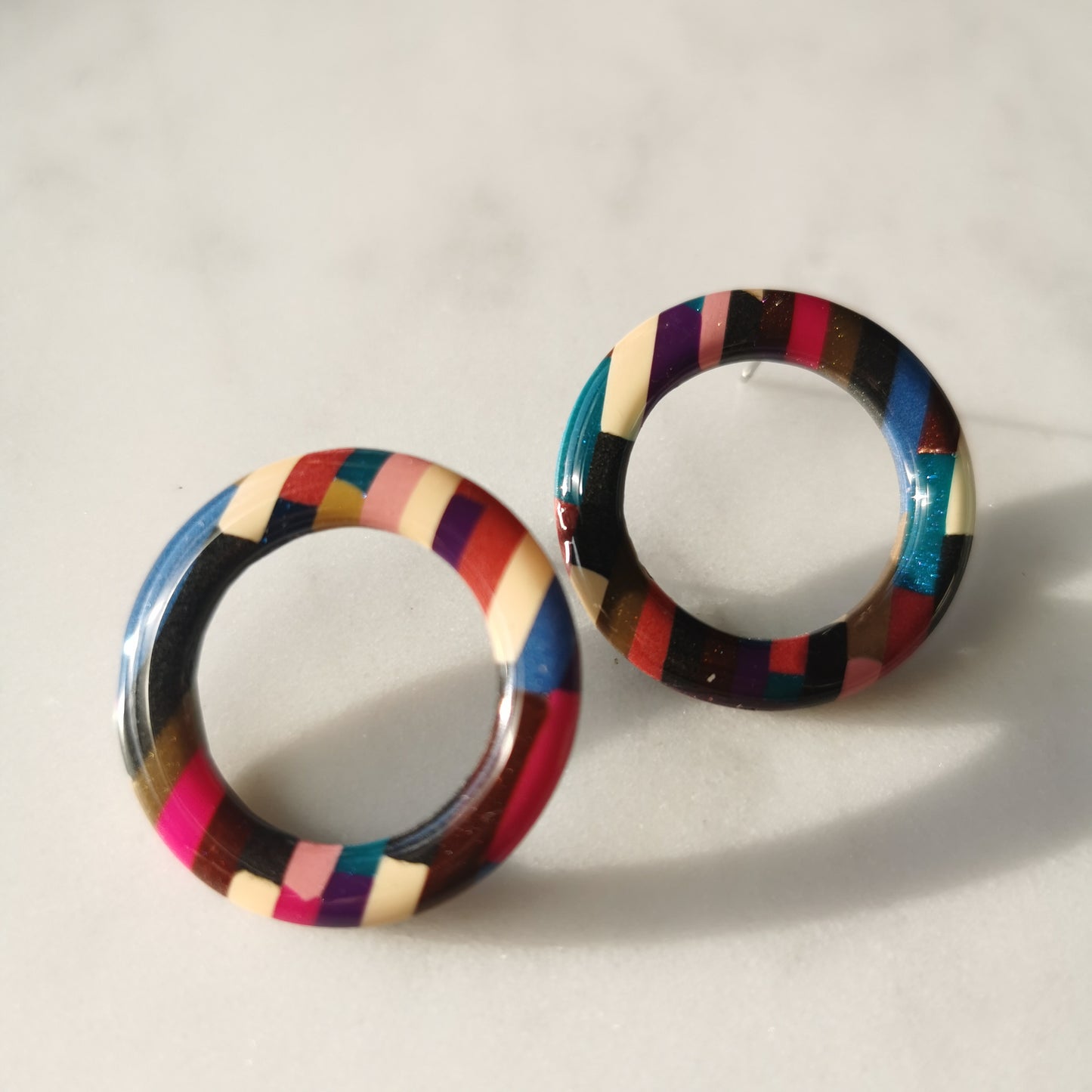 Striped circle stud