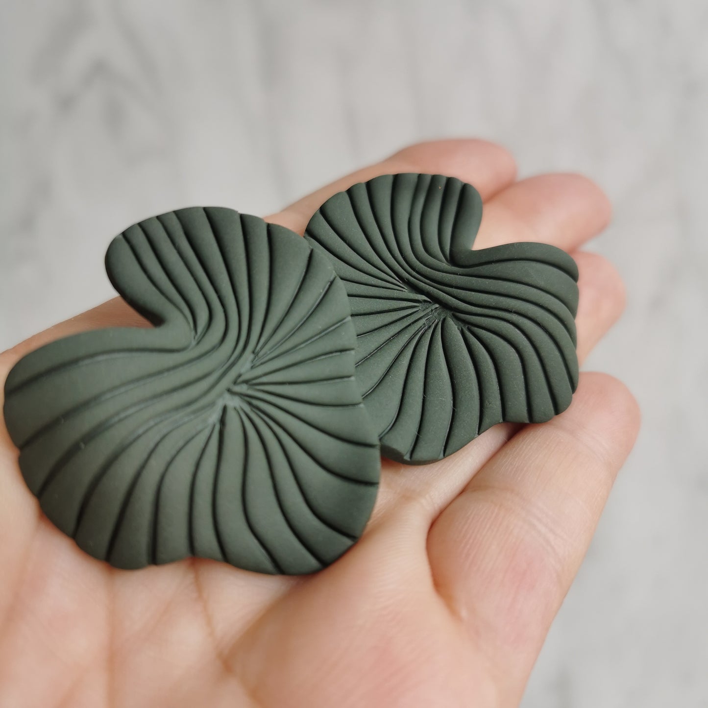 FALL leaf statement stud