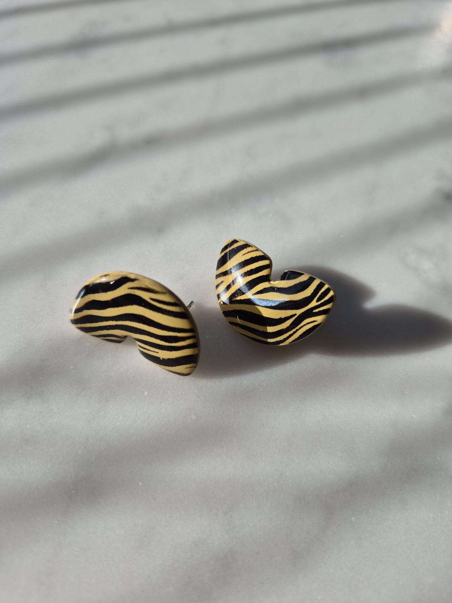 ´zebra´ studs