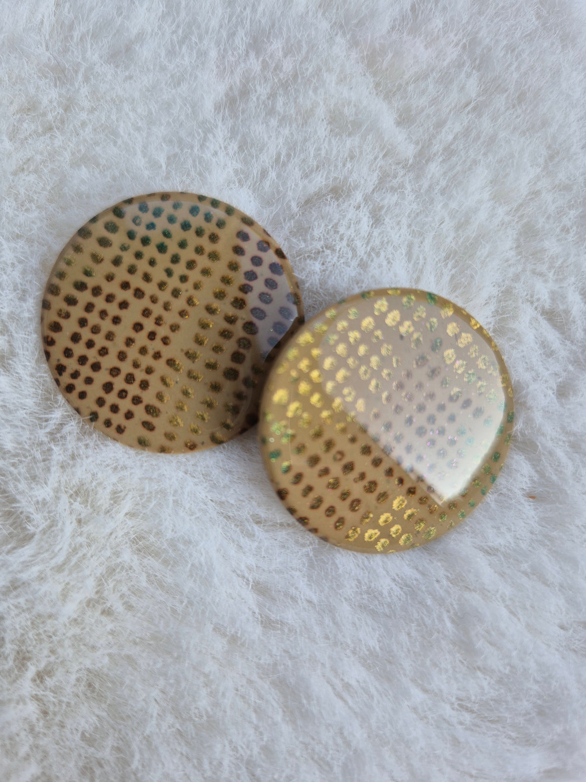 Dot maxi stud