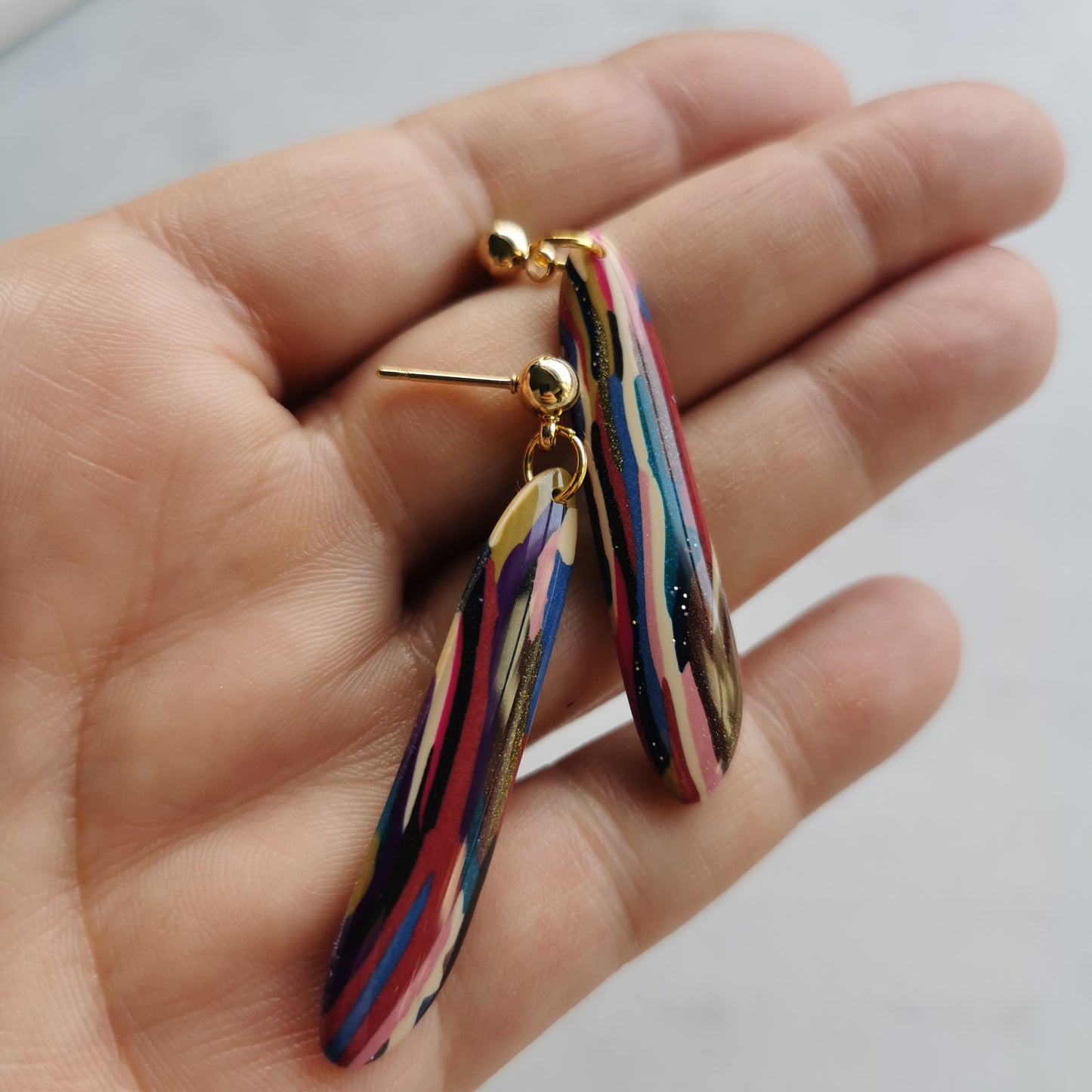 Swirl dangles