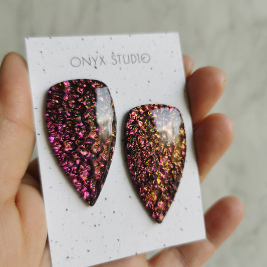 Chameleon dagger maxistud