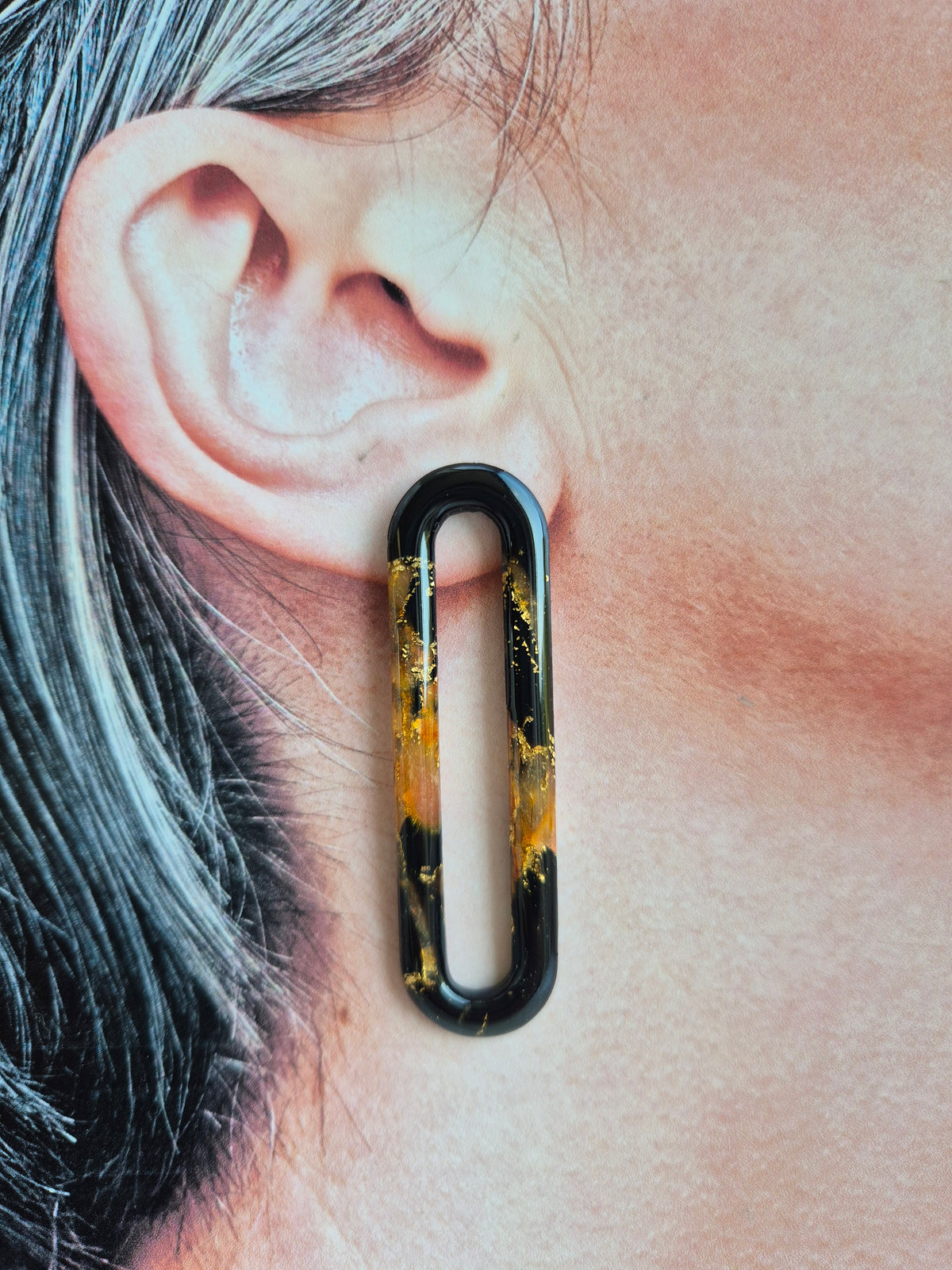 Amber stretched donut