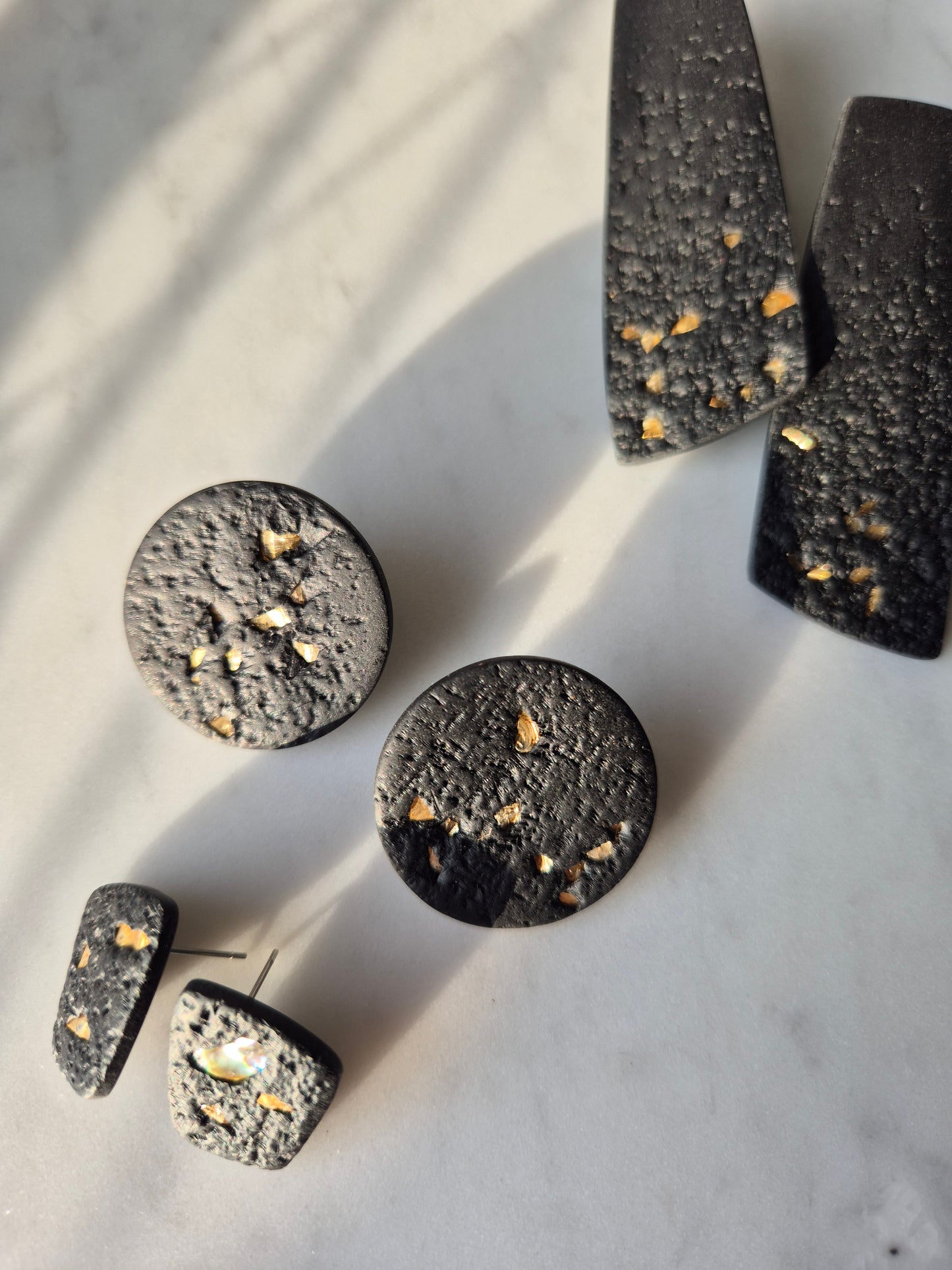 Dark moon stud