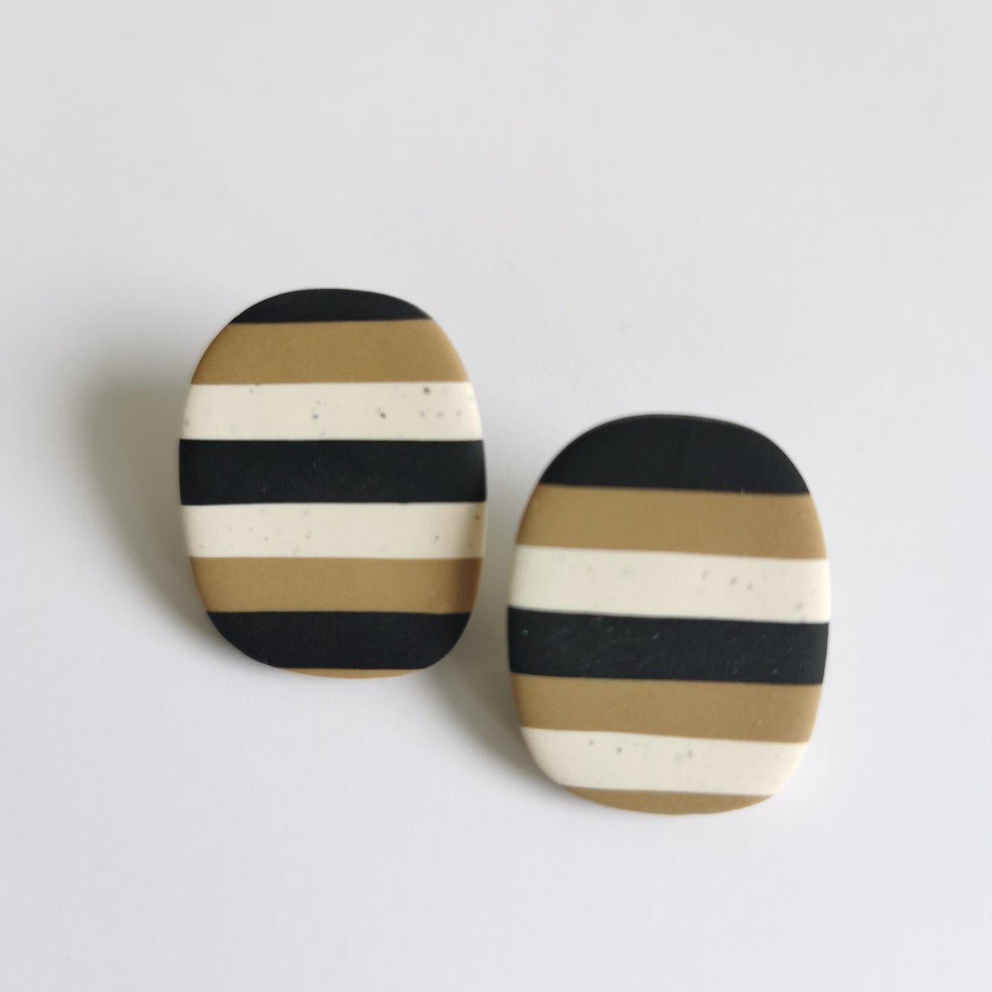 STRIPED fall stud