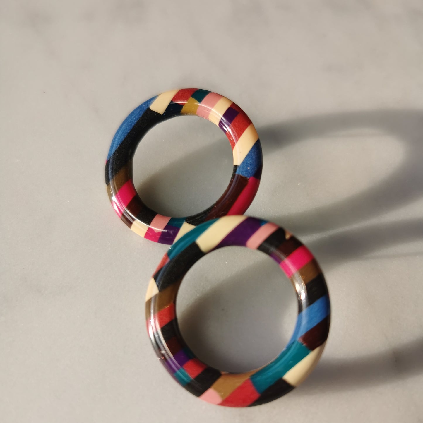 Striped circle stud