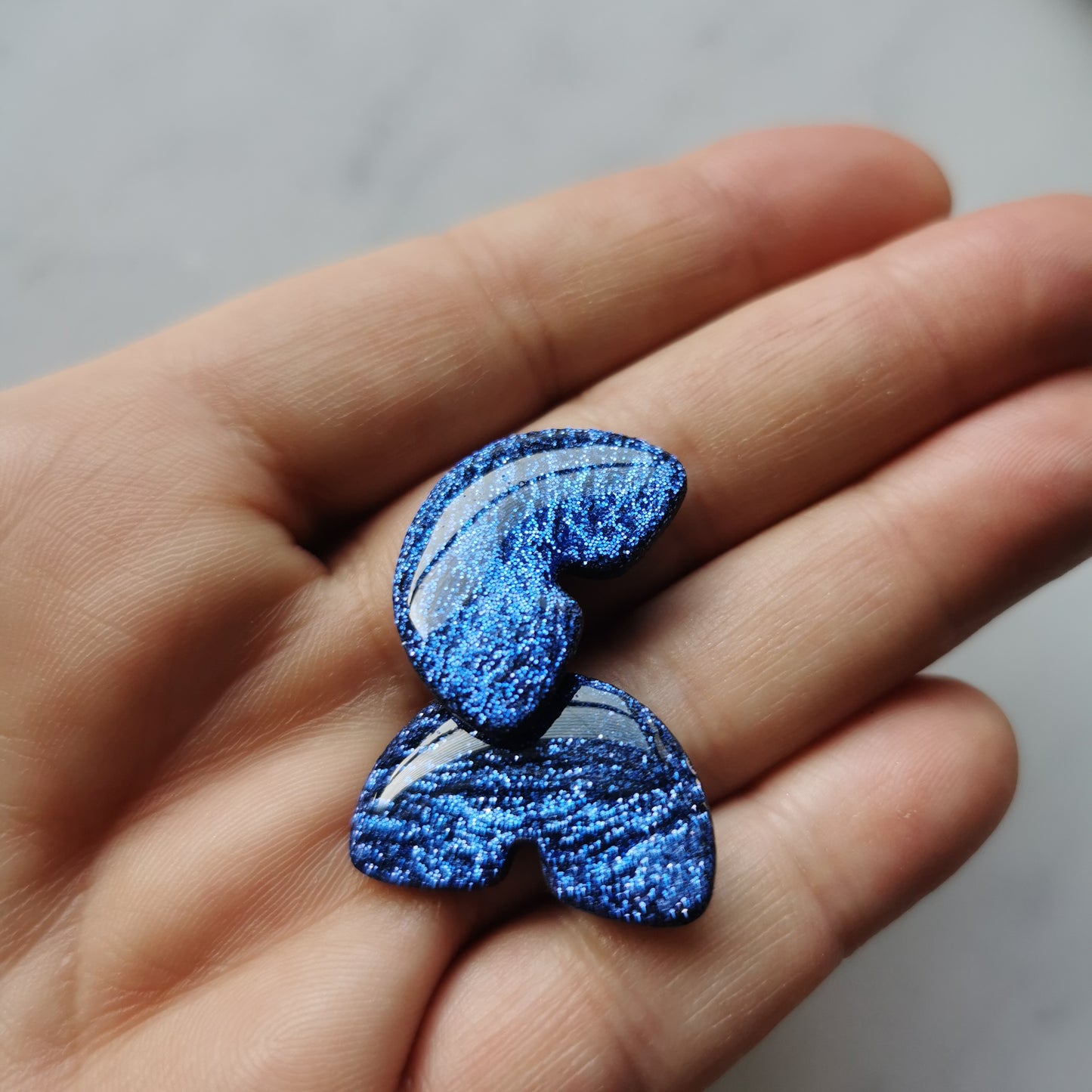 Blue glitter stud