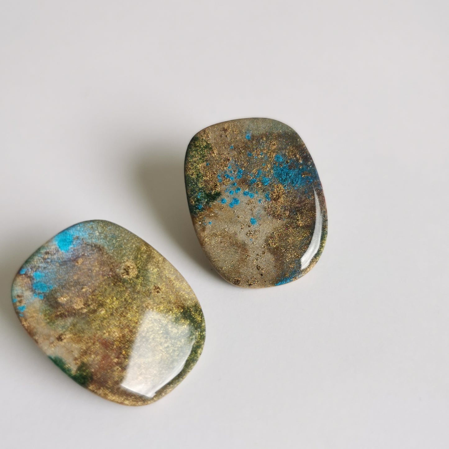 FALL shimmer stud oorbel