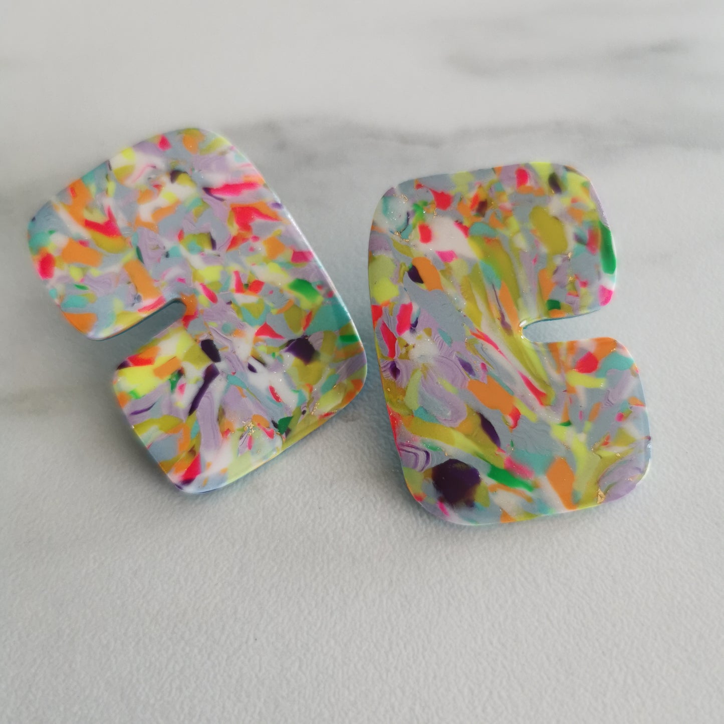 'Pop' statement stud