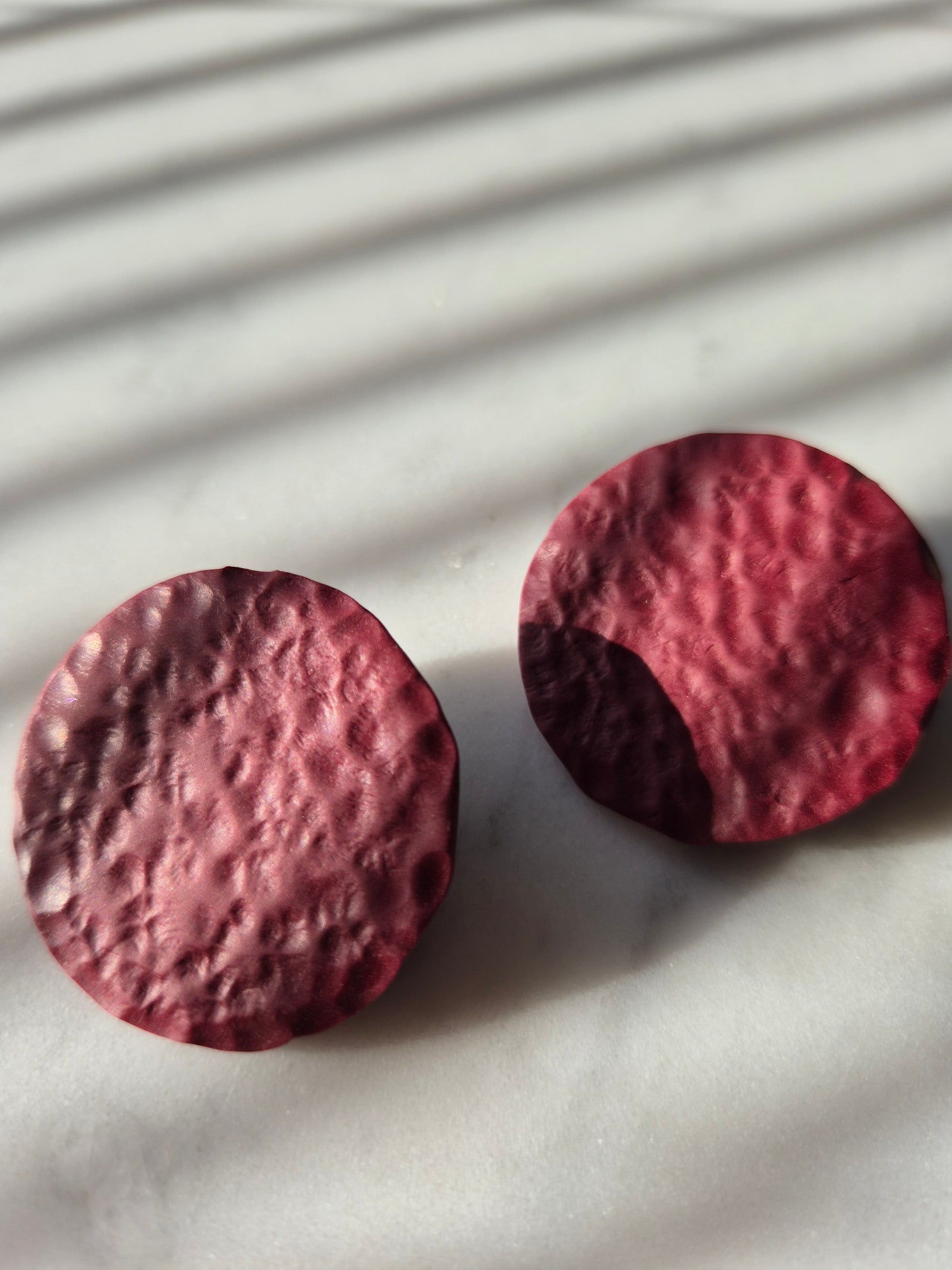 ´Textured´ maxistud