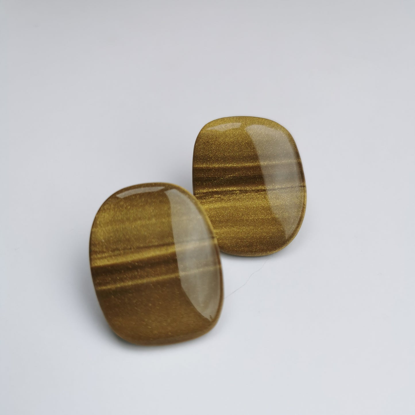 Tigerseye stud