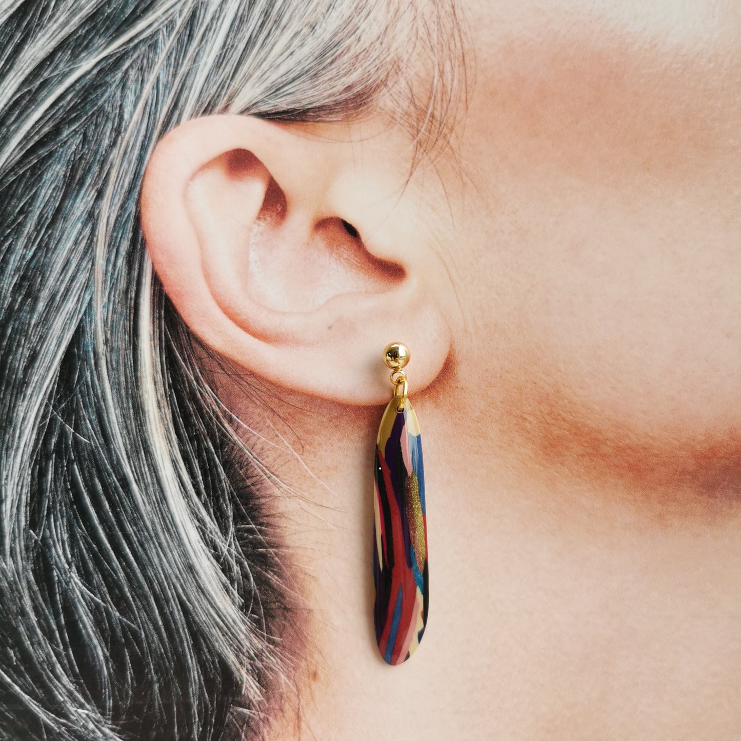 Swirl dangles