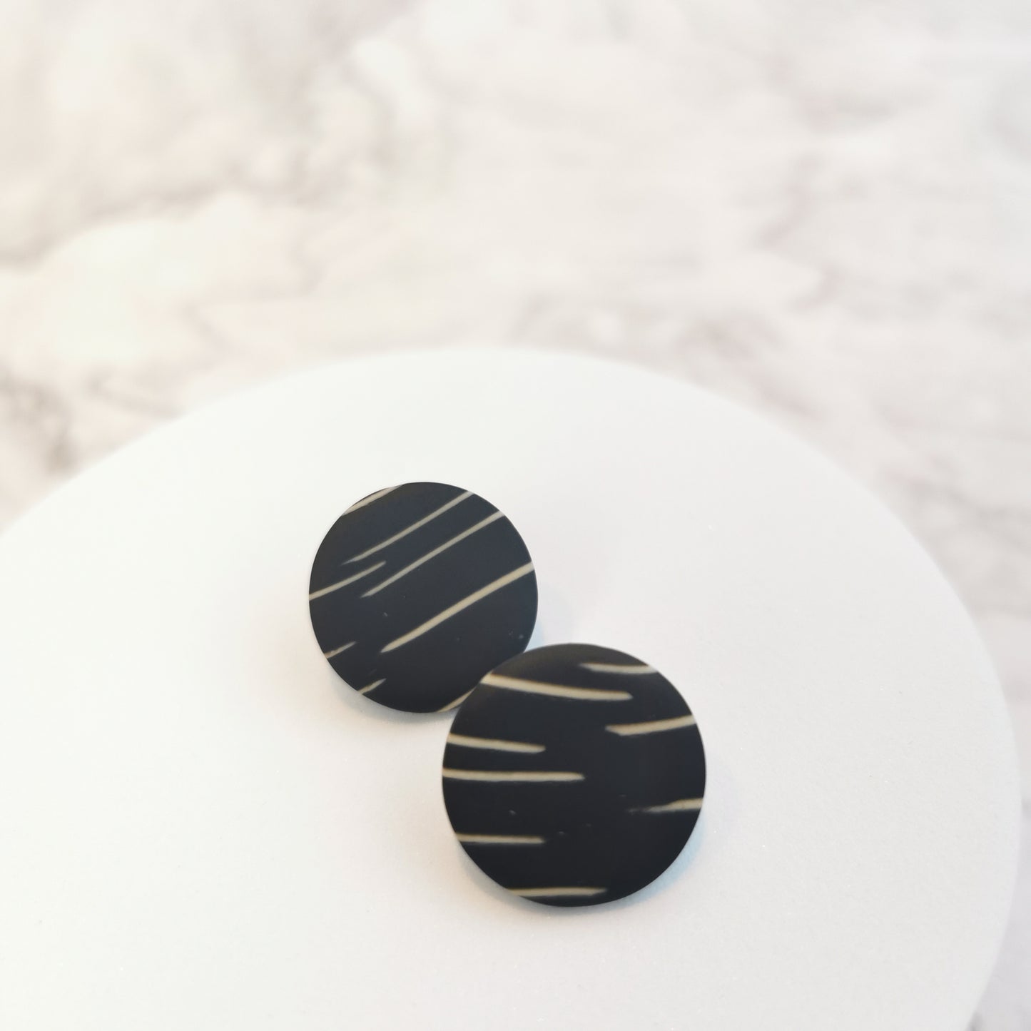 Striped stud earring